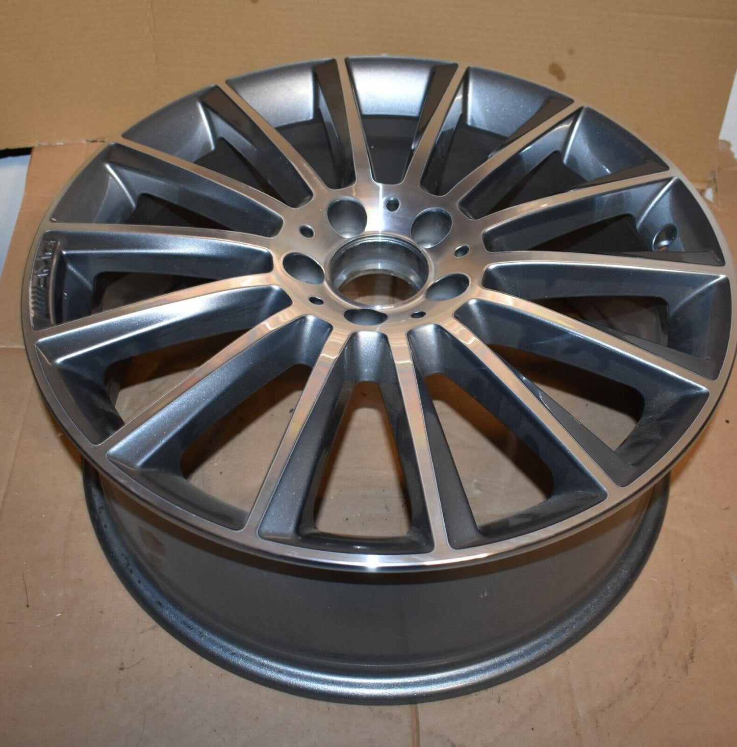 Original Mercedes w205 C Klasse AMG Alufelge a2054011300 7,5Jx19 ET44