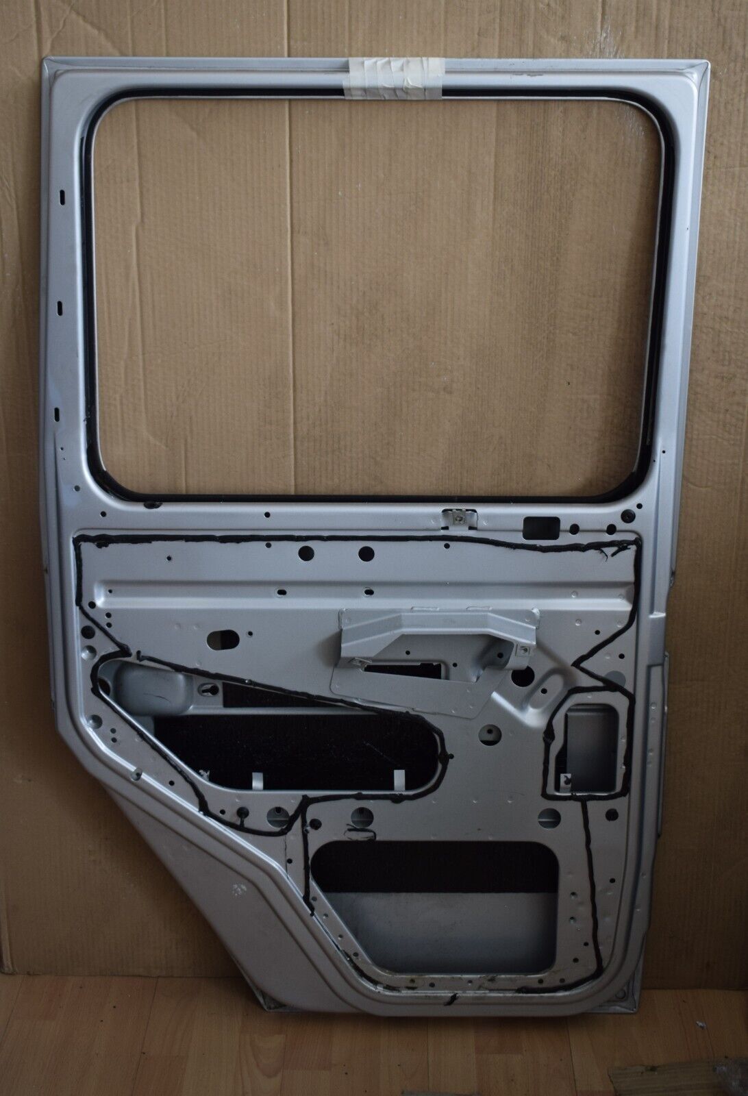 Original Mercedes G Klasse Türe door w463 G hinten links silber