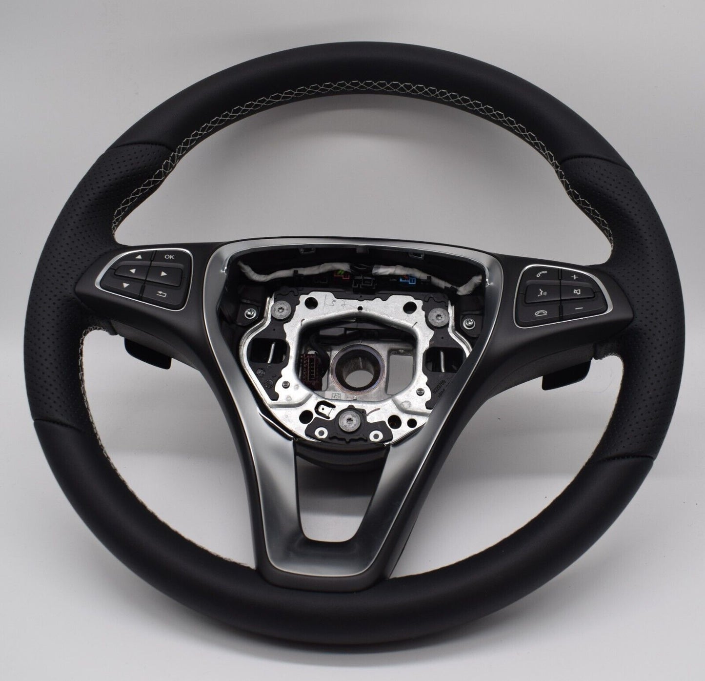 Original Mercedes w117 CLA W156 GLA Lederlenkrad Sportlenkrad a0004608011