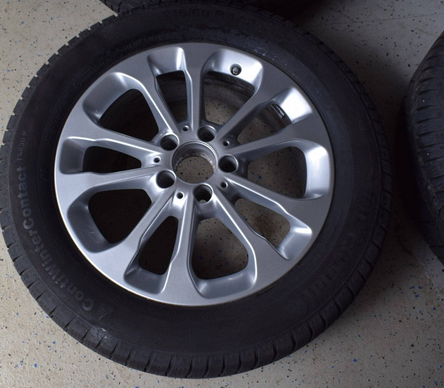 Original Mercedes GLA w156 17 Zoll Winterräder Räder 215 60 17