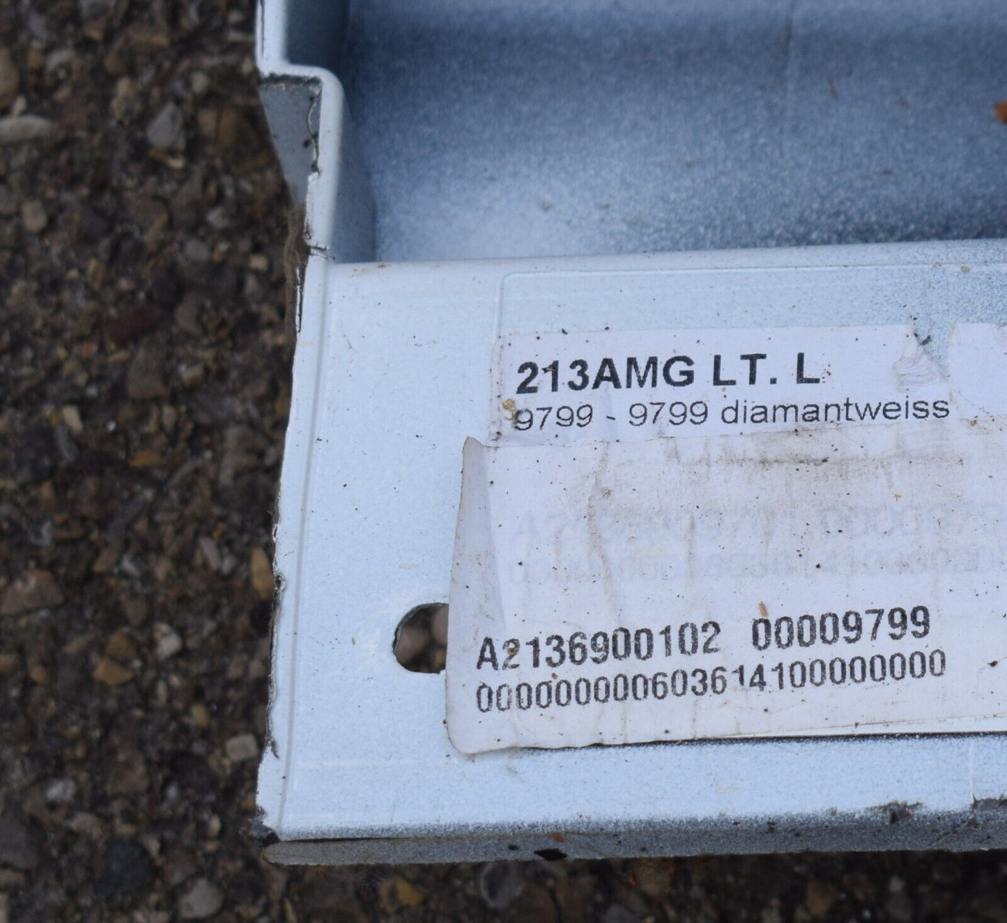 Original Mercedes E Klasse w213 Seitenschweller a2136900102