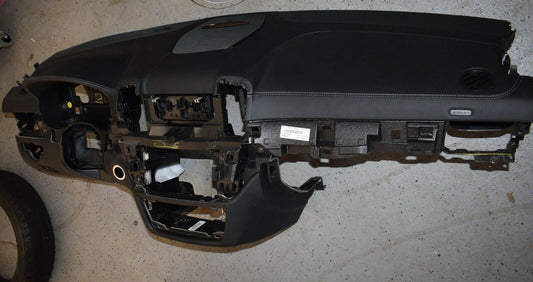 Original Mercedes w166 X166 GLS GLE Armaturenbrett Weiße Naht Instrumententafel