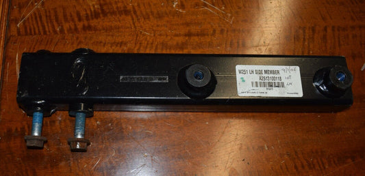 Original Mercedes w251 R Klasse AHK Halterungen rechts links a2513100118