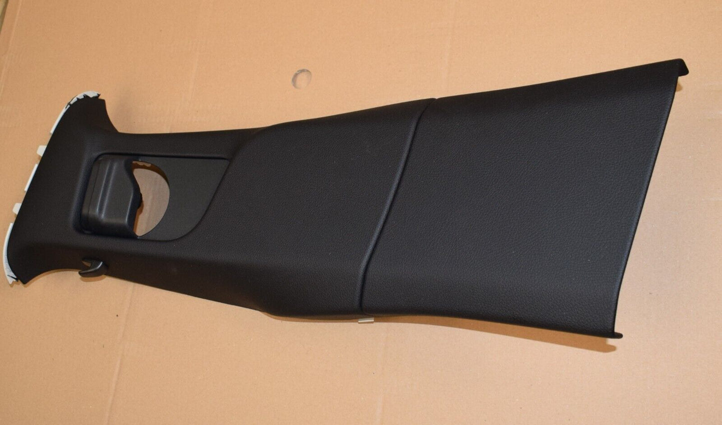 Original Mercedes x290 GT CLS Verkleidung B Säule Leder links oben A2576900900