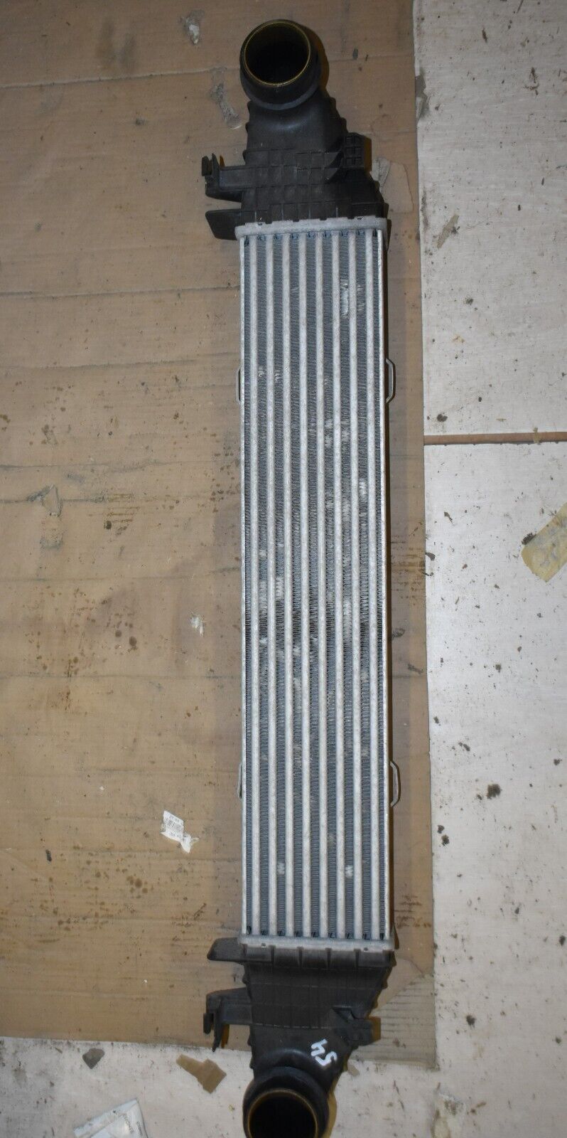 Original Mercedes C Klasse w204 E Klasse w212 Ladeluftkühler a2045000500