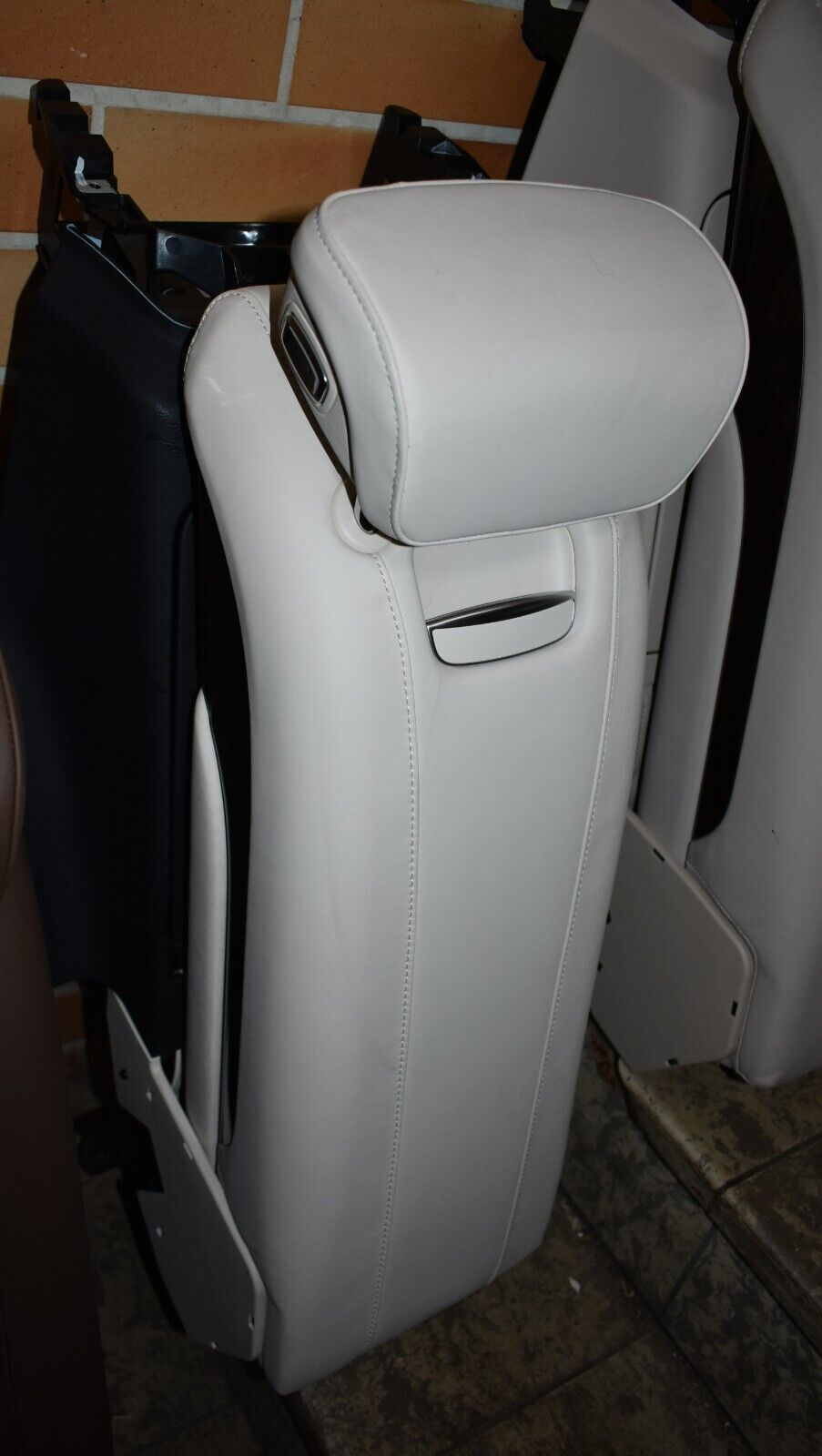 Original Mercedes w222 Mittelkonsole Armlehne hinten Rücksitze Fondlehne S