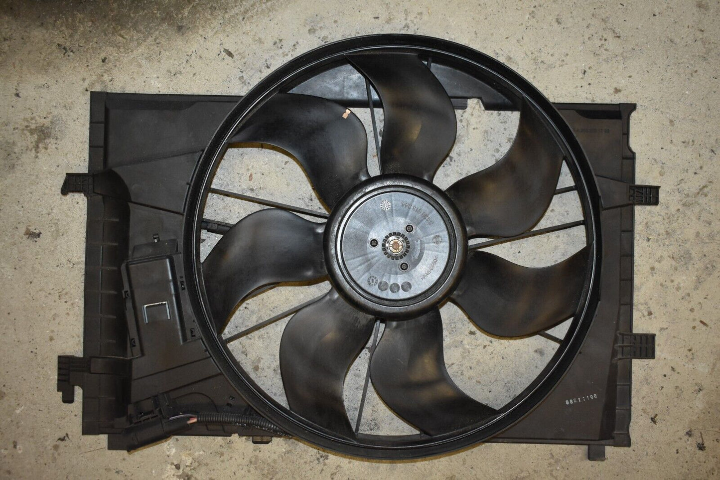 Original Mercedes Gebläse Lüfter C Klasse w203 CLK w209 a2035401793