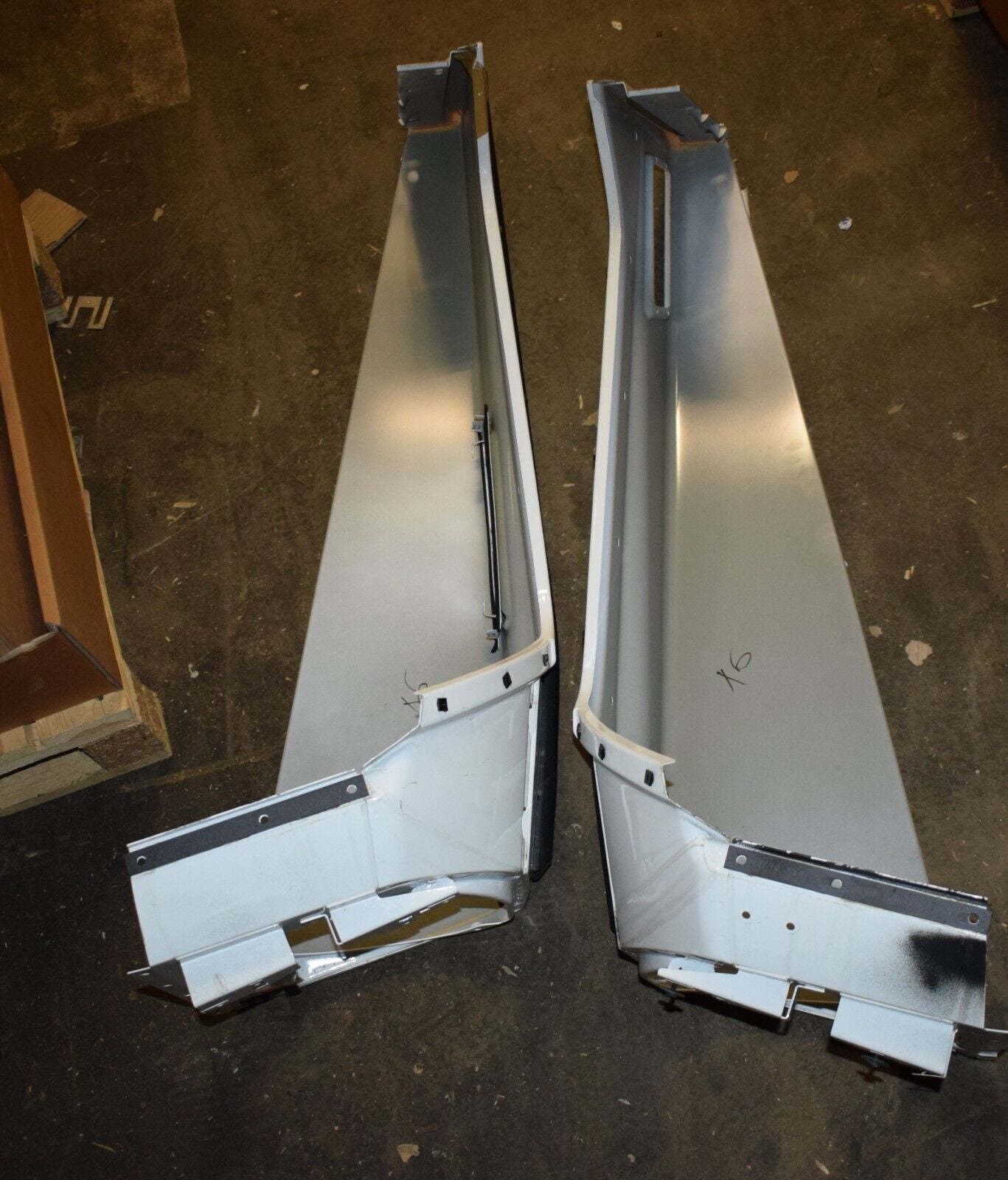 Original Mercedes Kotflügel Weiß w463 G Klasse rechts links A4638807006