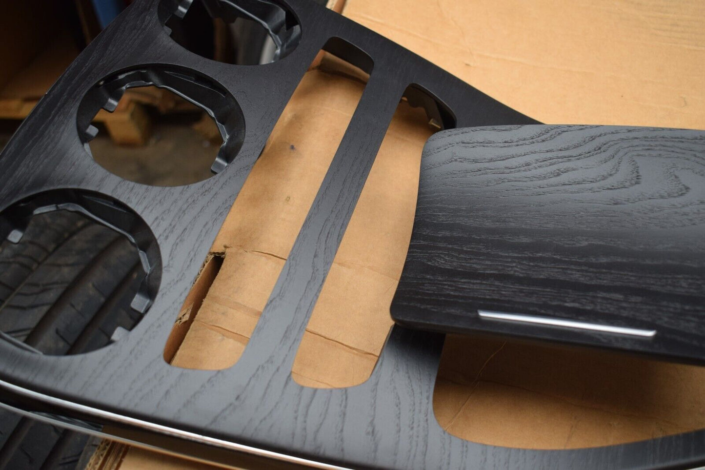 Original Mercedes W205 C Klasse Esche Schwarz Holz Abdeckung Mittelkonsole