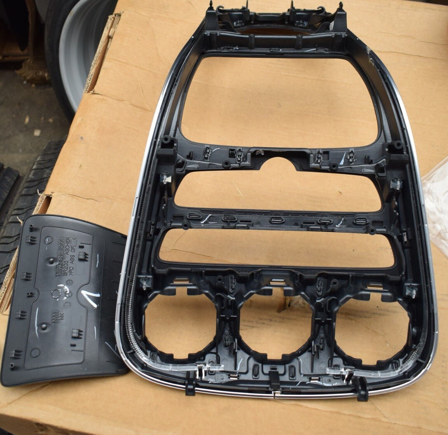 Original Mercedes W205 C Klasse Esche Schwarz Holz Abdeckung Mittelkonsole