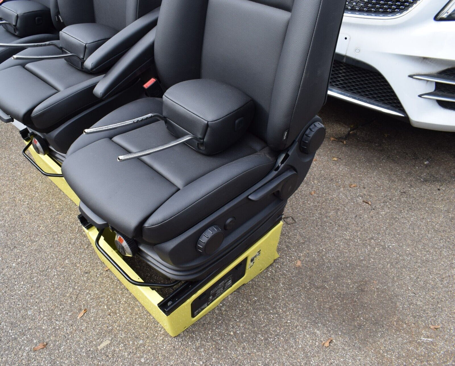 Mercedes w907 Sprinter Sitze Kunstleder Schwingsitz