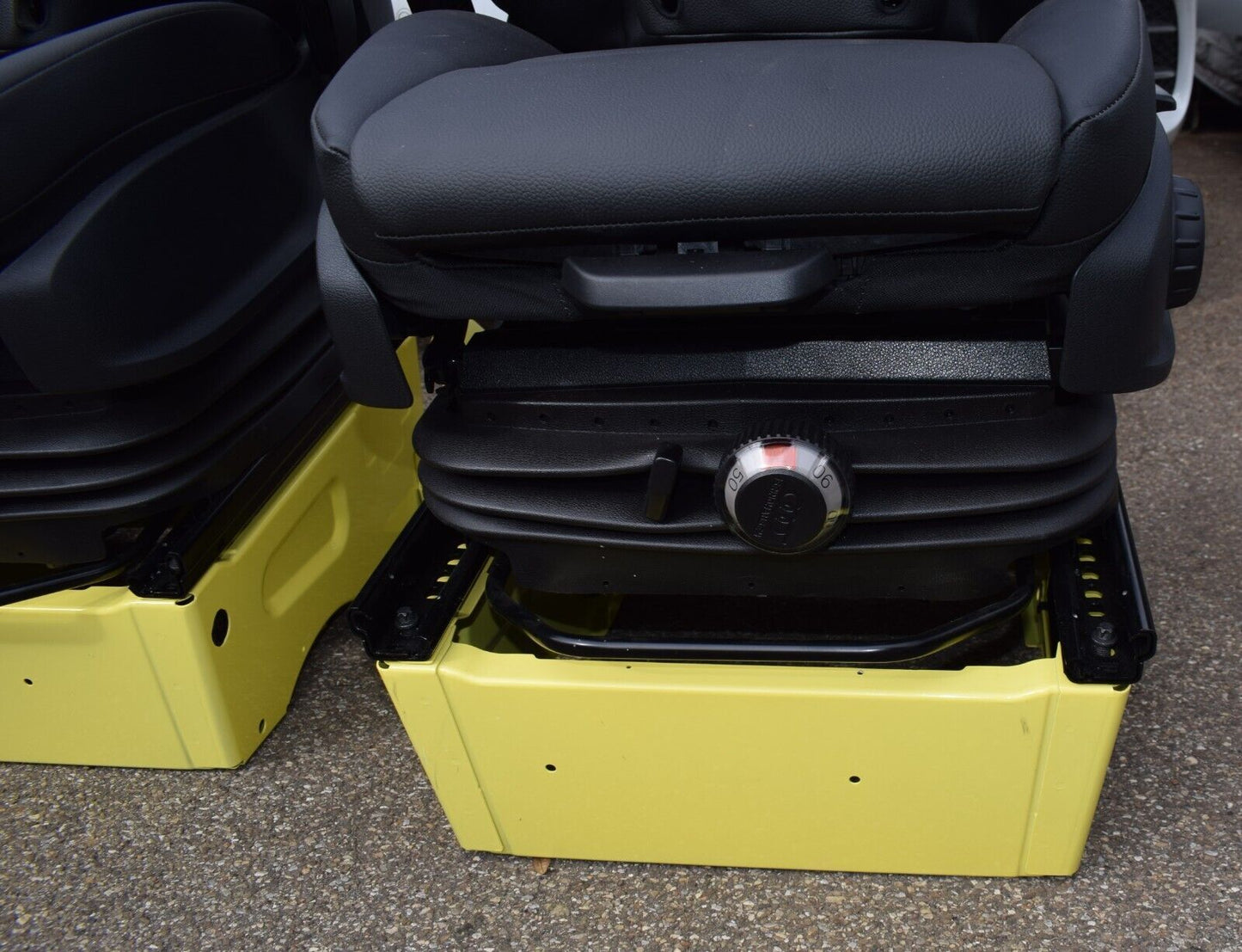 Mercedes w907 Sprinter Sitze Kunstleder Schwingsitz