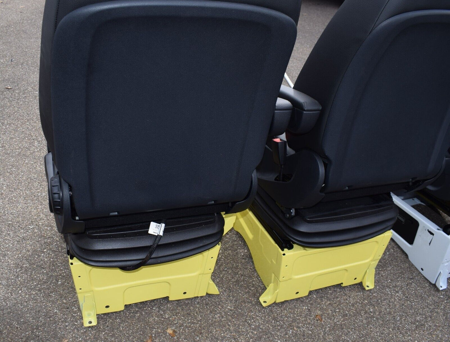 Mercedes w907 Sprinter Sitze Kunstleder Schwingsitz