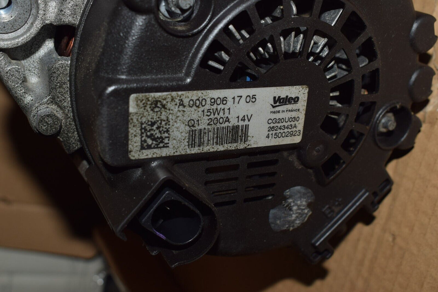 Original Mercedes G Klasse Lichtmaschine a0009061705