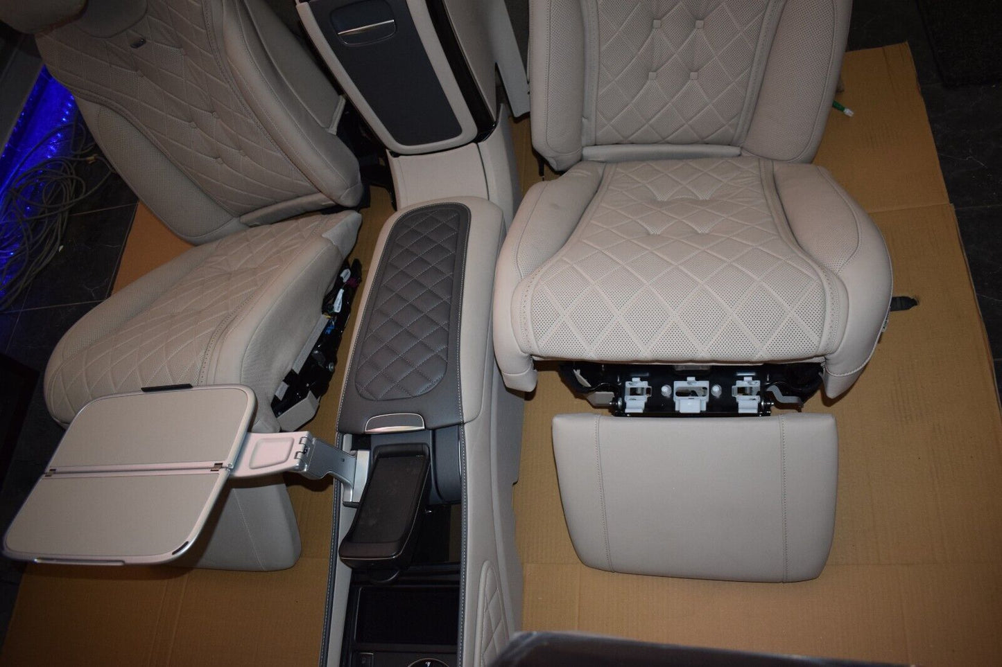 Original Mercedes S X222 Maybach Innenausstattung Sitze Tür Mittelkonsole Tische