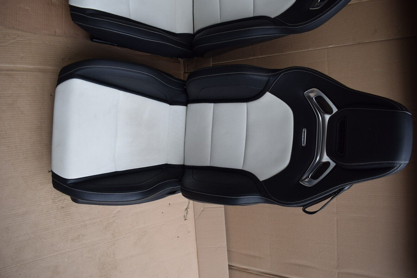 Original Mercedes AMG C190 GT Sitze Leder AIrscarf Nackenbelüftung Performance