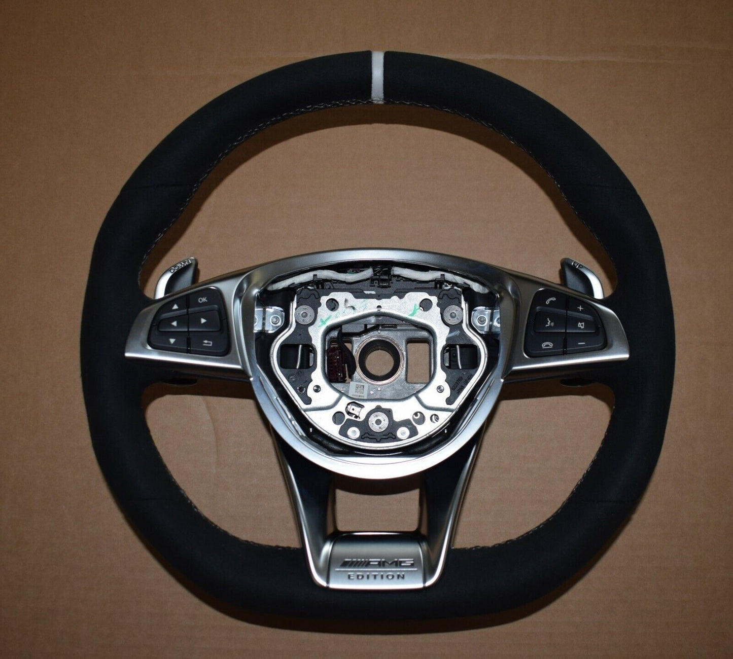 Original Mercedes AMG Lenkrad a45 w176 edition cla w117 a klasse Alcantara Neu