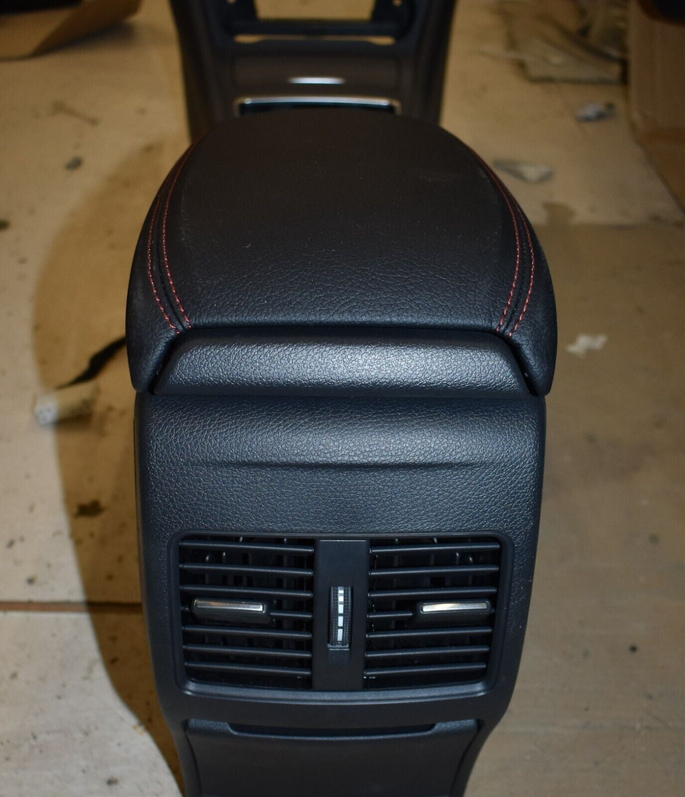 Original Mercedes Armlehne w176 A Klasse Mittelkonsole