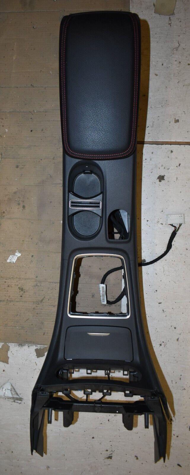 Original Mercedes Armlehne w176 A Klasse Mittelkonsole