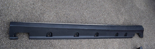 Original Mercedes w166 GLE Seitenschweller links a1666900540