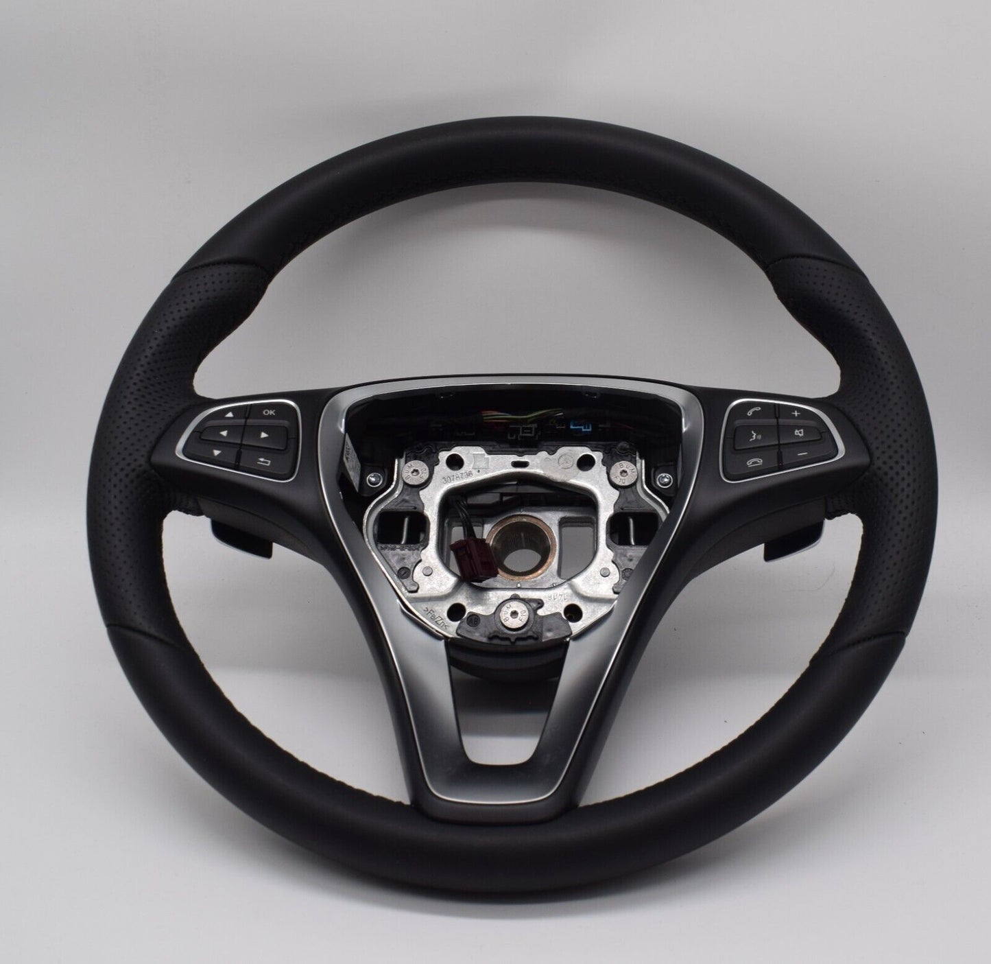 Original Mercedes w218 CLS Lederlenkrad Sportlenkrad a0004602203