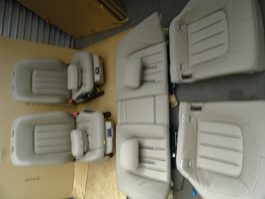 1 Mercedes CLS W218 Innenausstattung Lederausstattung Sitze Leder massage