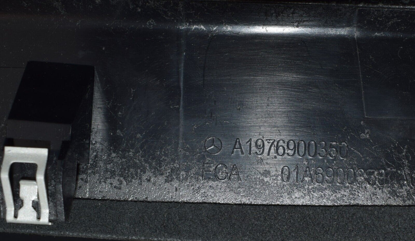 Original Mercedes AMG C190 GT Alcantara Teile