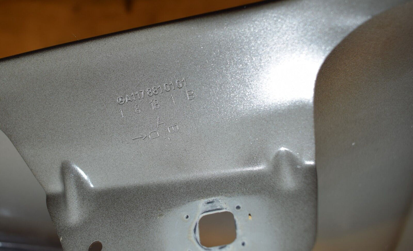 Original Mercedes CLA w117 Kotflügel links a1178810101 grau