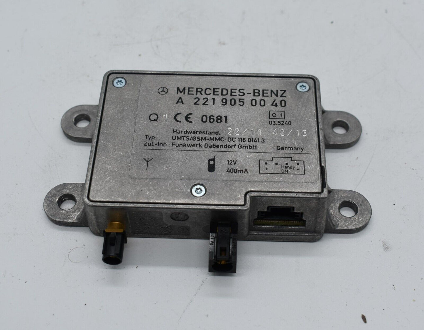 Original Mercedes Antennenverstärker A2219050040 W218 W166 R172 W164 W204 W212