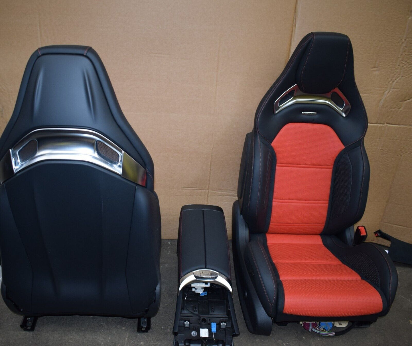 Original Mercedes AMG 205 C Klasse Cabrio Innenausstattung Performance Sitze rot