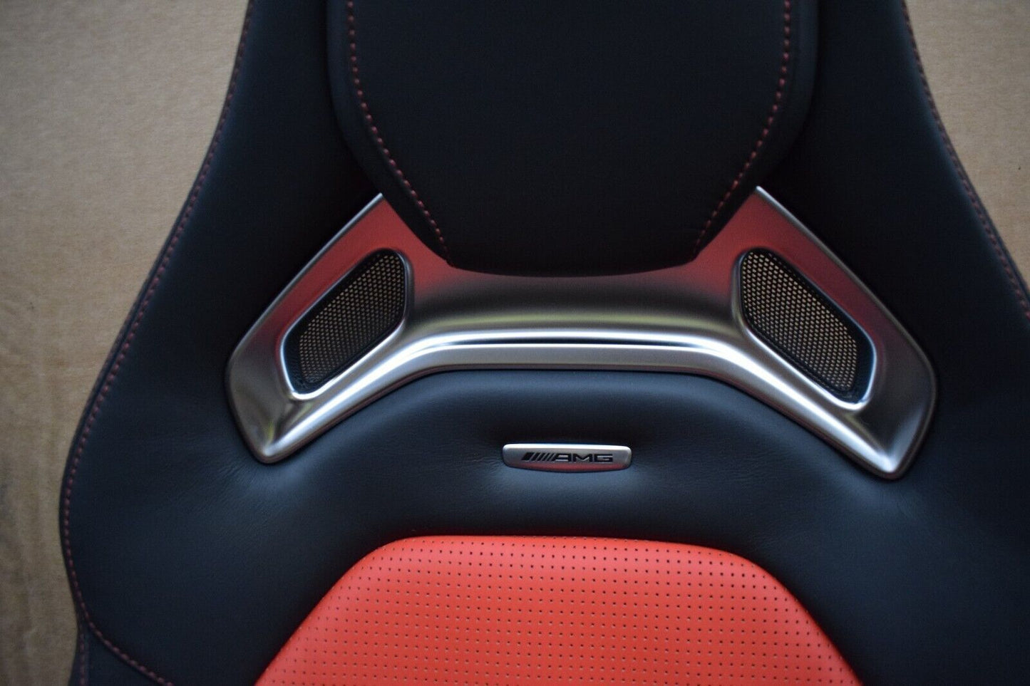 Original Mercedes AMG 205 C Klasse Cabrio Innenausstattung Performance Sitze rot