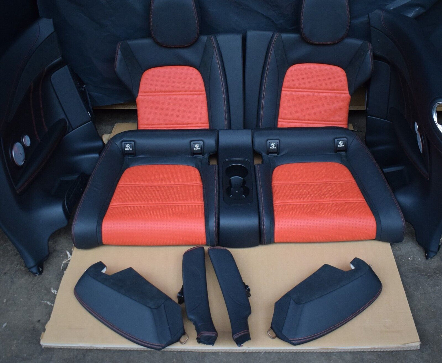 Original Mercedes AMG 205 C Klasse Cabrio Innenausstattung Performance Sitze rot