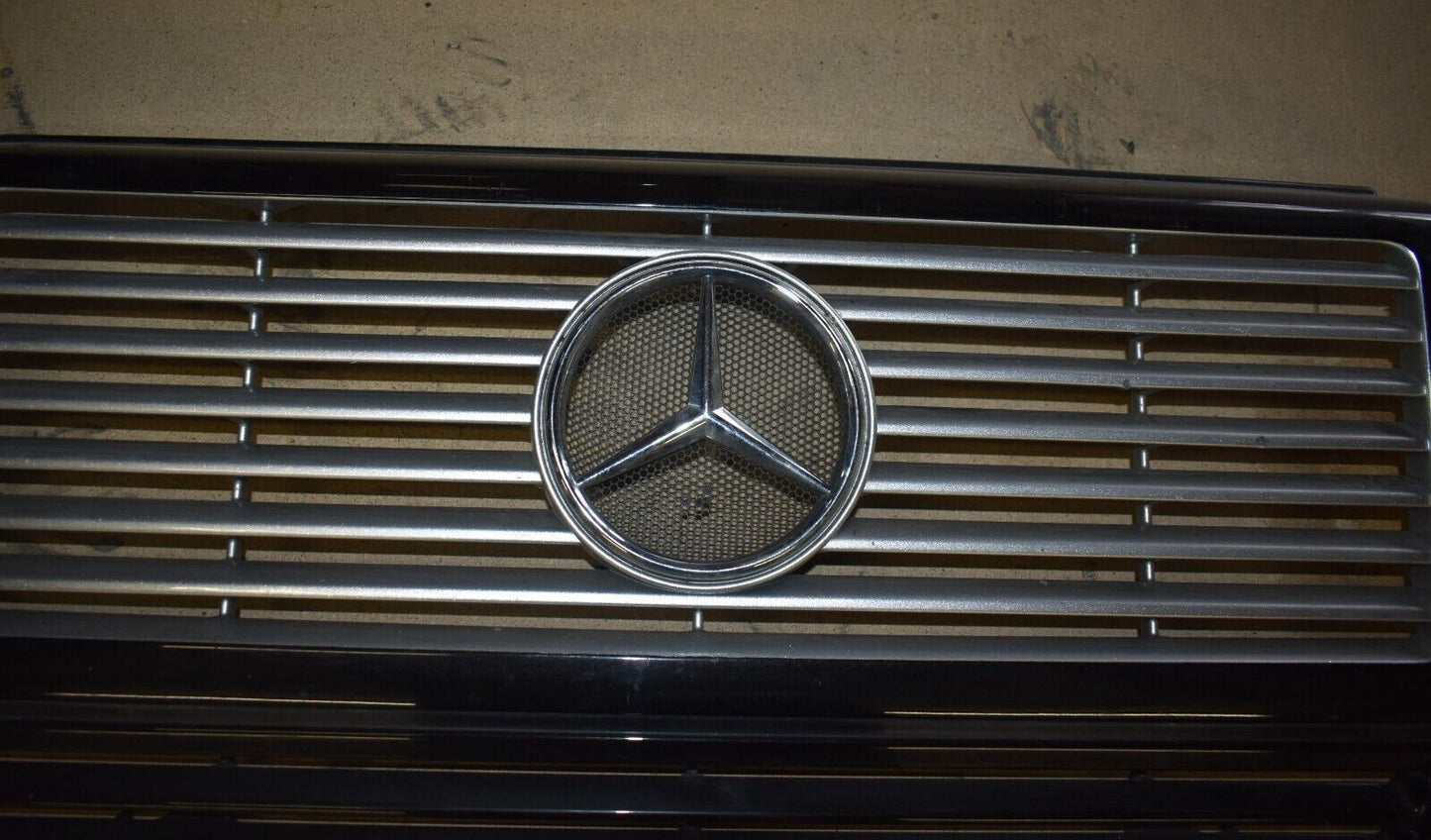 Original Mercedes Kühlergrill Grill w463 G Klasse a4638880015