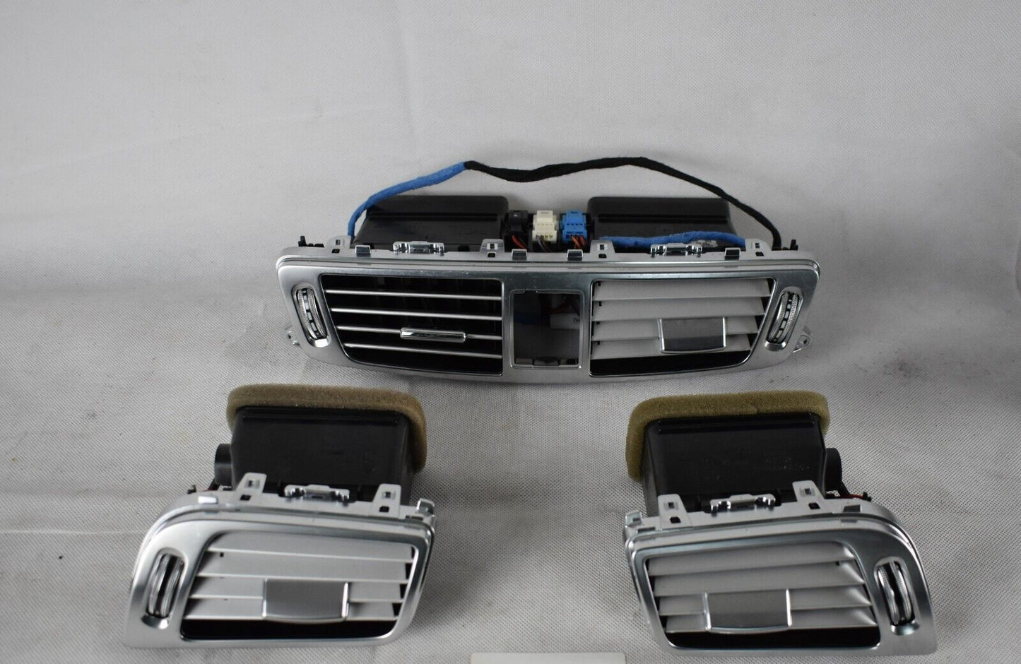 Original Mercedes CLS W218 Luftdüse links rechts Mitte Satz a2188301054