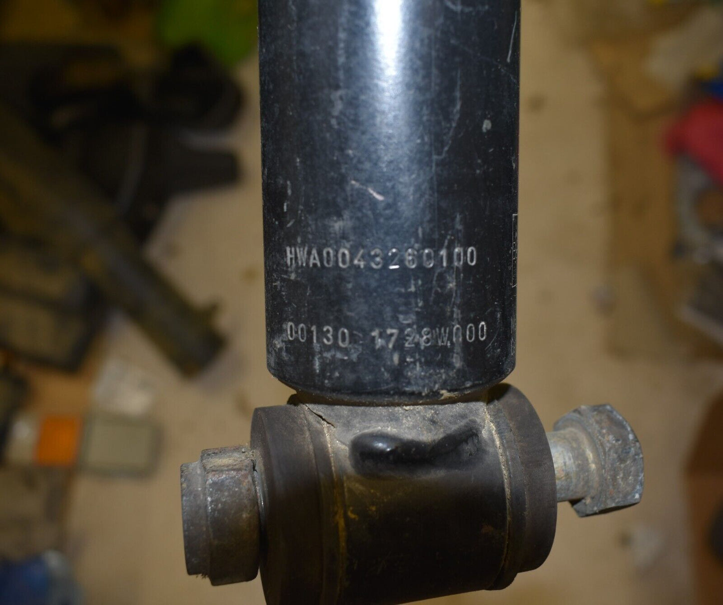 Original Mercedes G Klasse Stoßdämpfer A0043260100