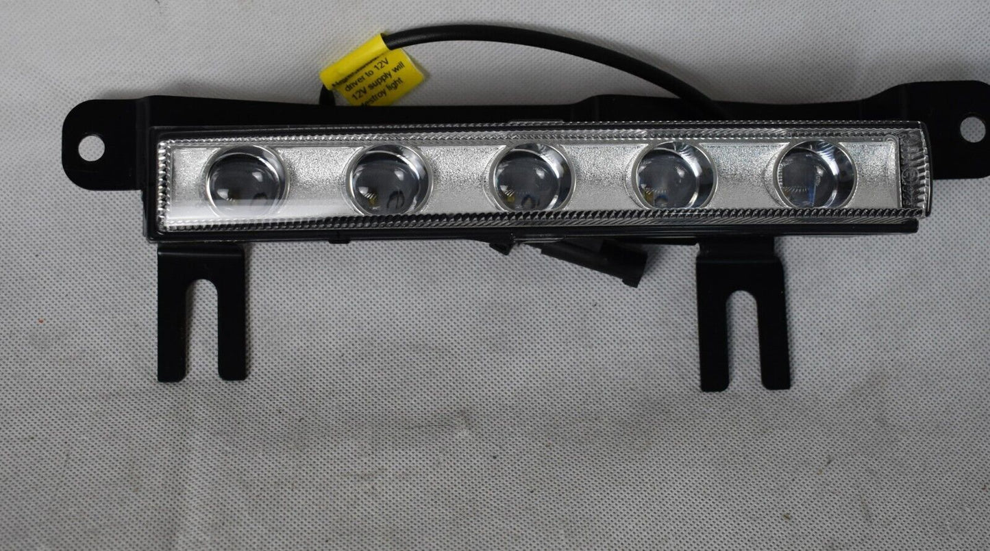 1x Mercedes G Klasse W463 Tagfahrlicht G Klasse a4639060051