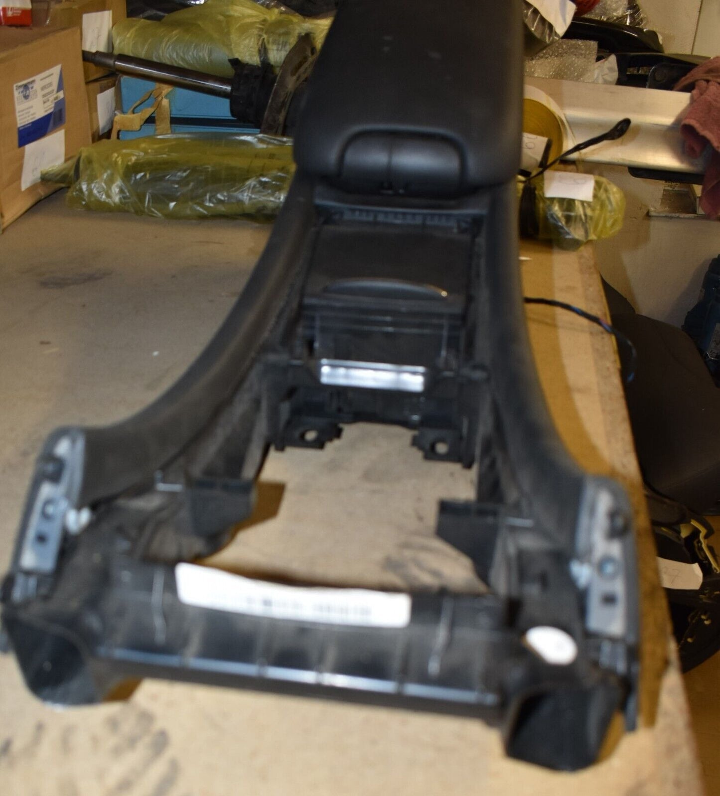 Original Mercedes Armlehne w203 C Klasse Mittelkonsole a2036807950