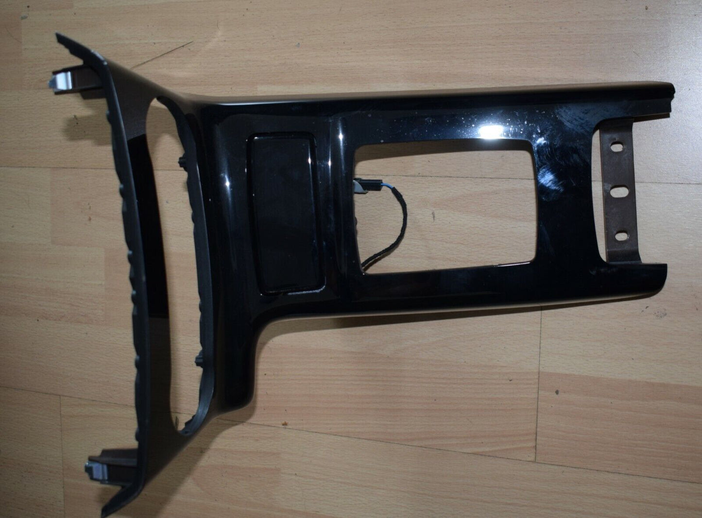 Original Mercedes G Klasse w463 Mittelkonsole Abdeckung schwarz Holz a4636804517