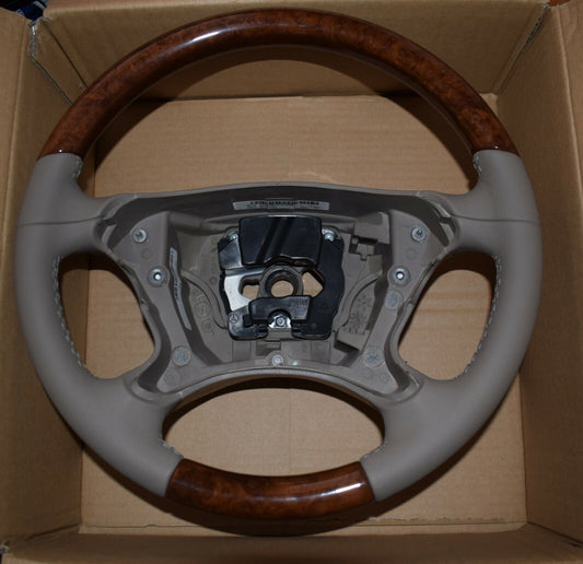 Original Mercedes CLS w219 CLK w209 Holzlenkrad Wurzelnuss Perle Dunkel
