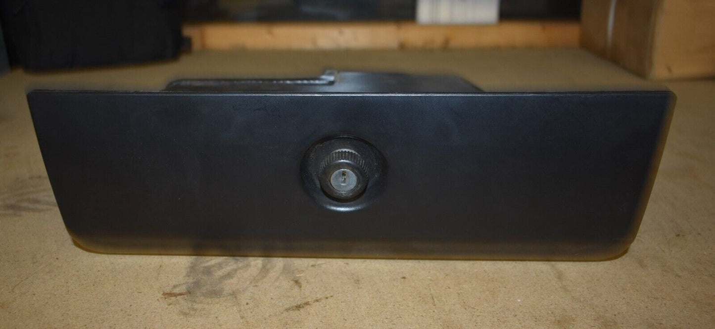 Original Mercedes Armaturenbrett Handschuhfach Einsatz oldtimer G Klasse w460