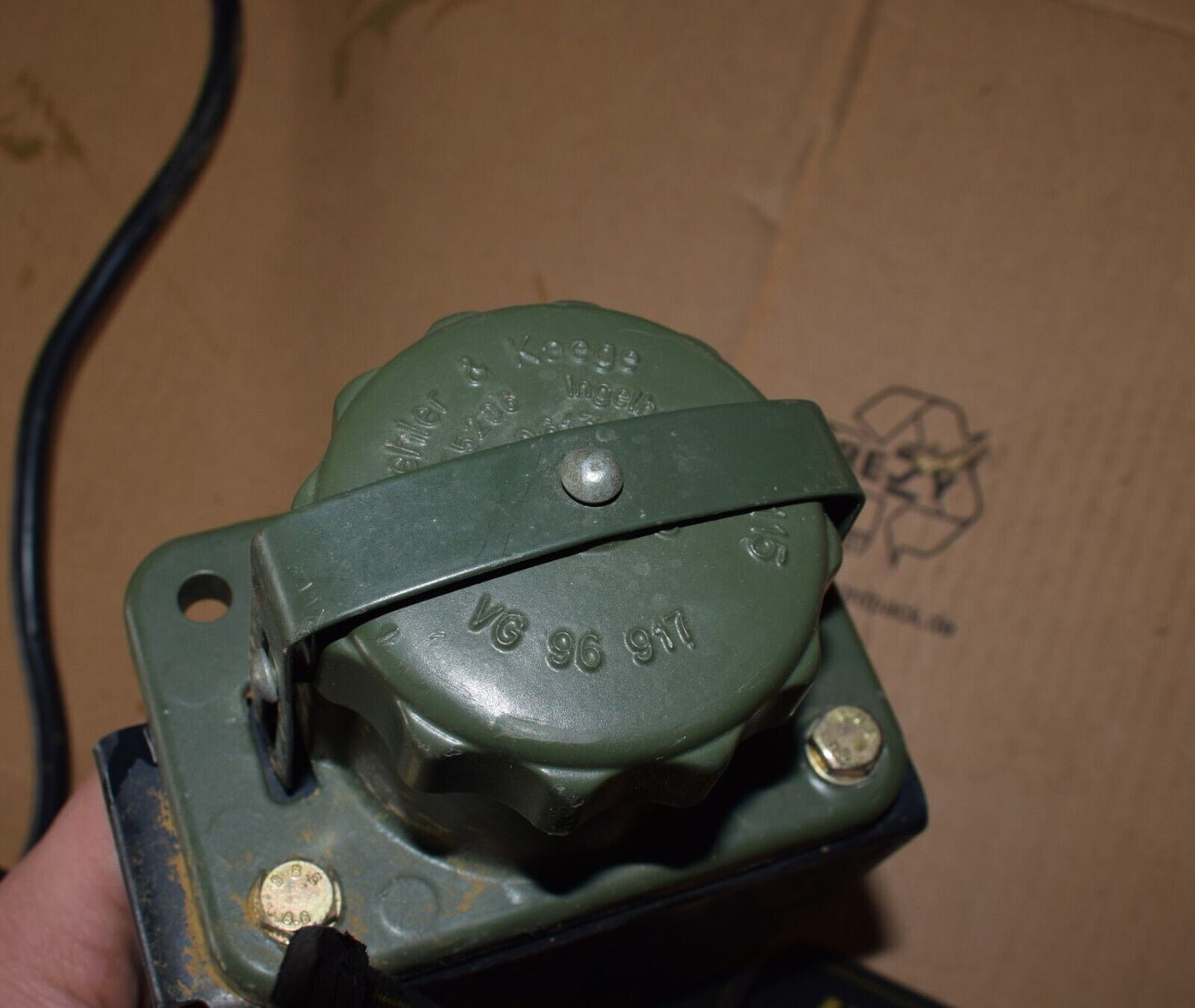 Original Mercedes G Klasse Nato Maehler & KAEGE Steckdose A4615406532