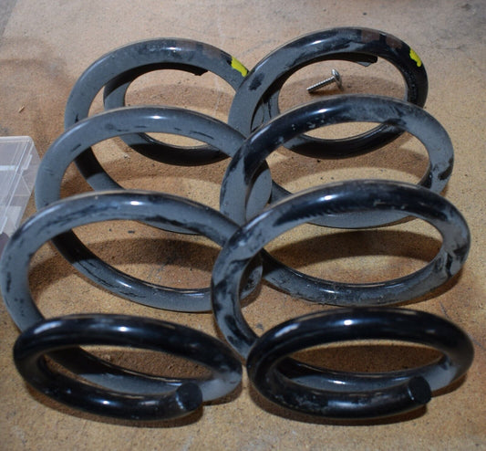 2x Original Mercedes Federn CLA w117 Spiralfeder