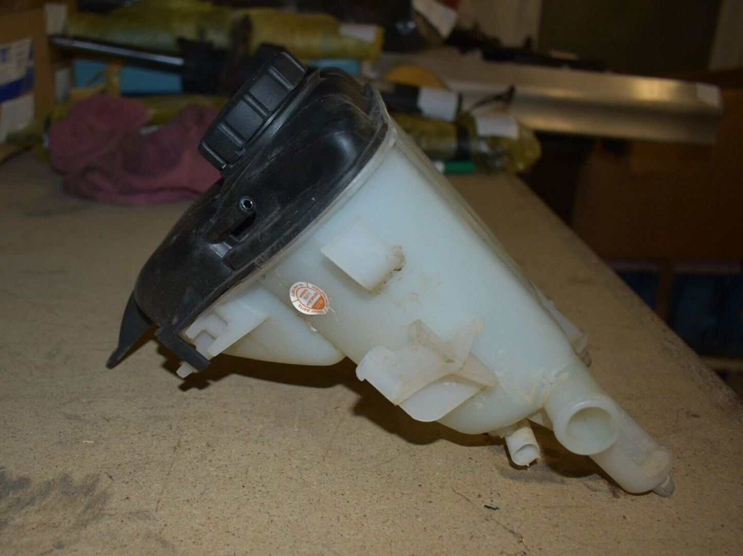 Original Mercedes Ausgleichsbehälter Kühlmittel Behälter w461 w463 a4615000349