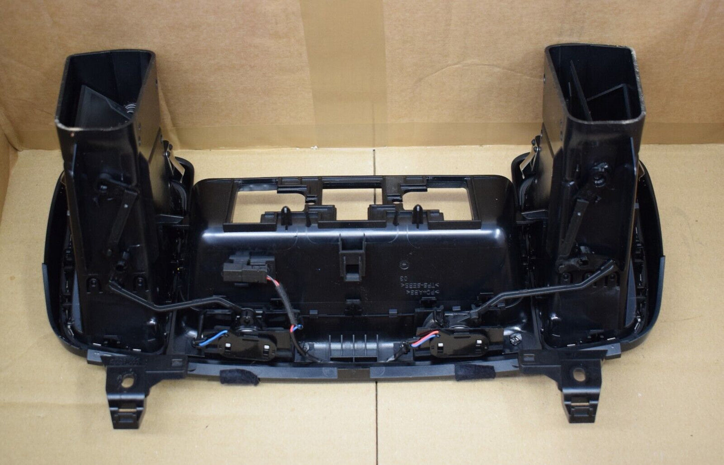 Original Mercedes Luftdüse w166 GLS a1668303400 Mitte