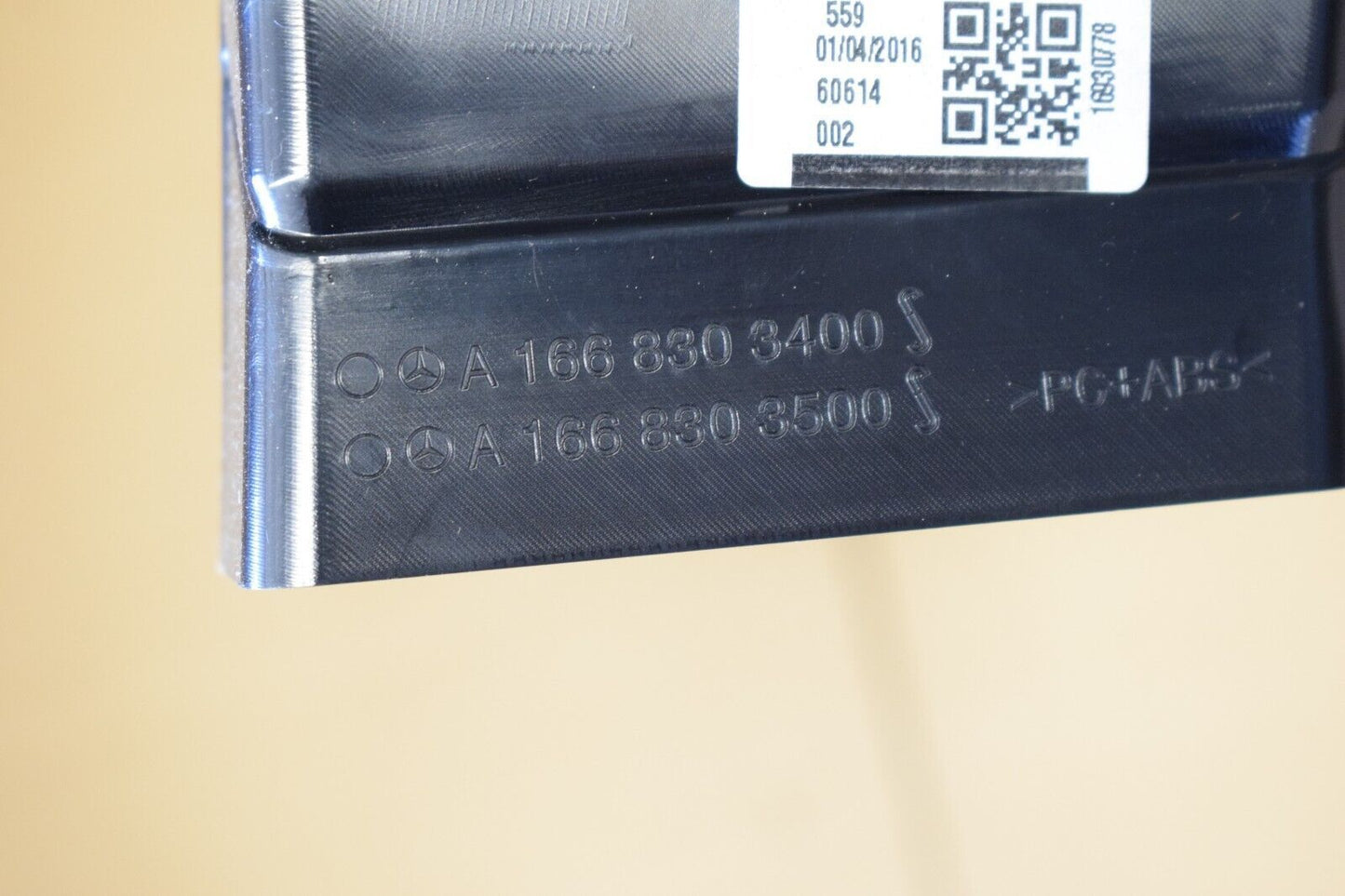 Original Mercedes Luftdüse w166 GLS a1668303400 Mitte