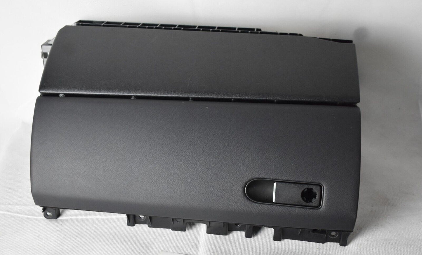 Original Mercedes CLS w218 218 Handschuhfach Staufach Schwarz a2186800091