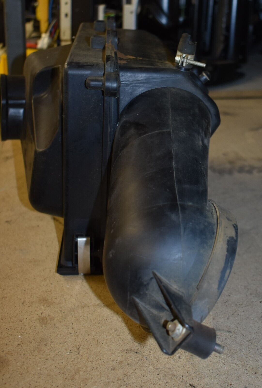 Original Mercedes G Klasse Luftfiltergehäuse a6420902801 a6420941104