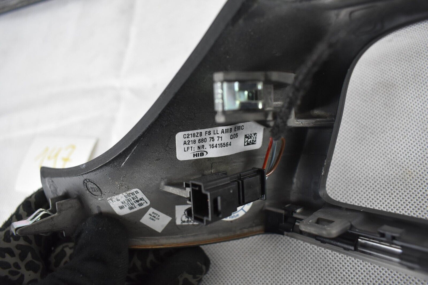 Original Mercedes w218 CLS Holzleiste Esche schwarz glänzend A2186807571