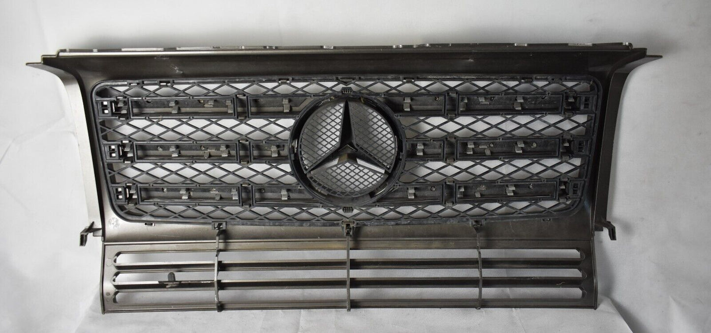 Original Mercedes G Klasse Kühlergrill a4638880223 w463 Grill