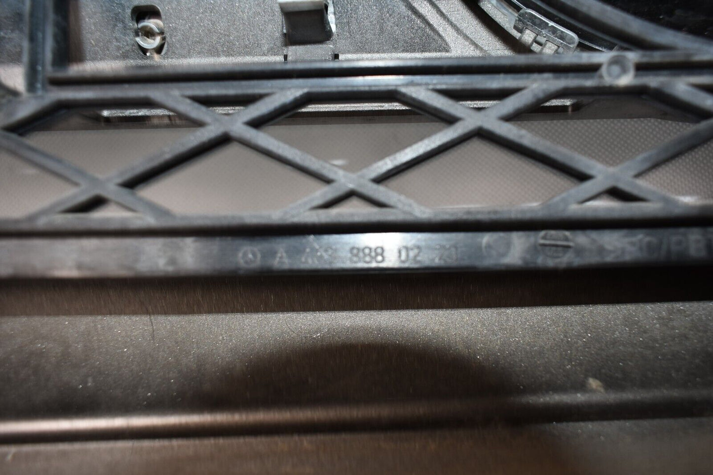 Original Mercedes G Klasse Kühlergrill a4638880223 w463 Grill